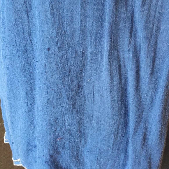 Blue top with embroidery. Size: M - Picture 8 of 8